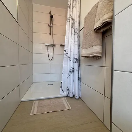 5 Einzelne Monteurswohnungen Jeweils Fuer 1 Bis 2 Personen Geeignet *